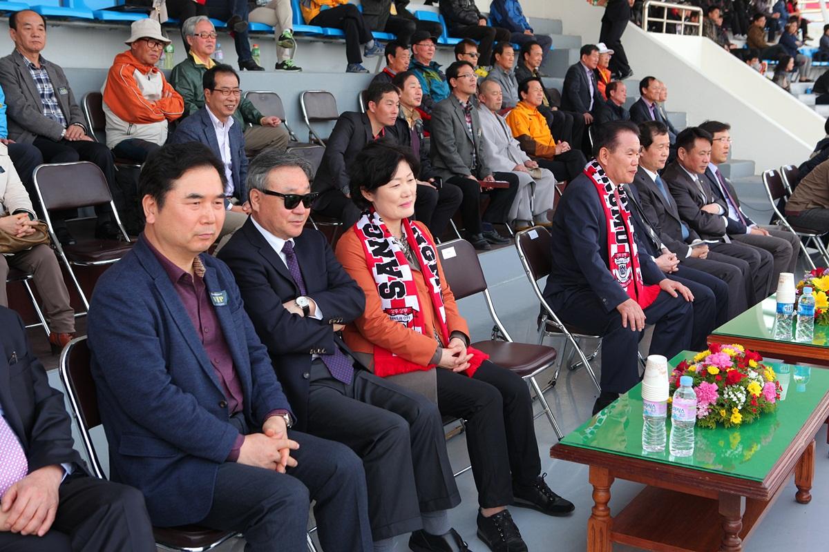 '2015 K리그 상주 홈 개막전 참석' 게시글의 사진(8)