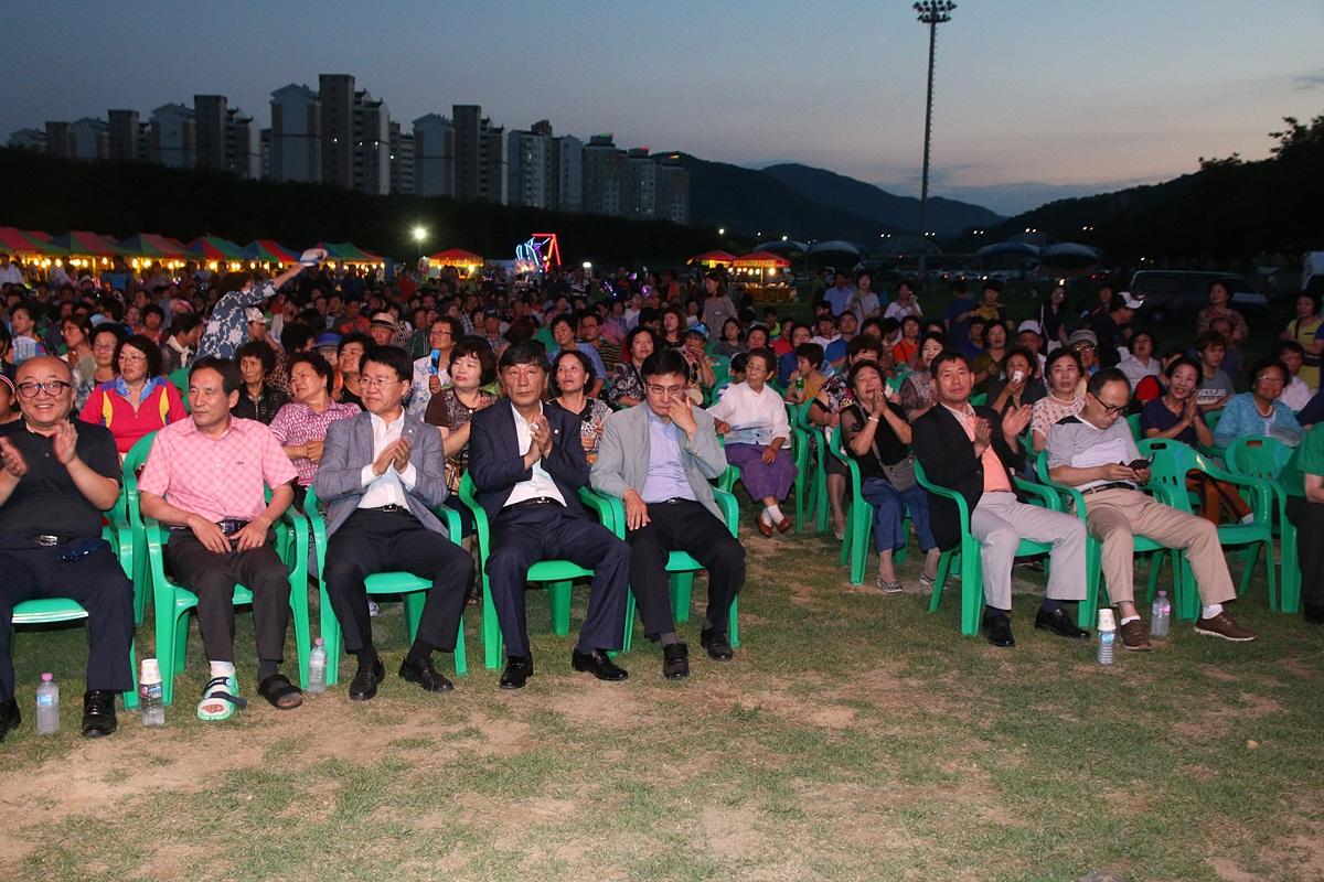 '한여름밤의 축제 시민노래자랑 참석' 게시글의 사진(13)