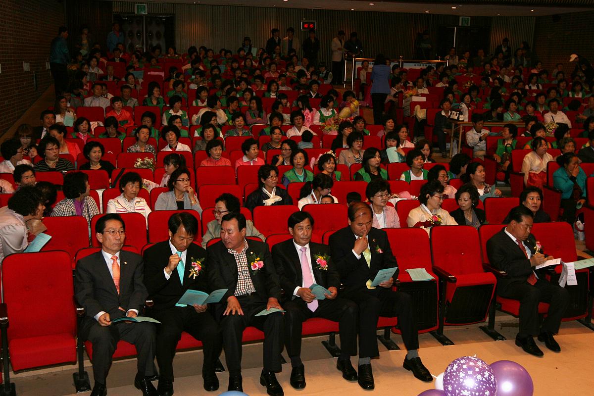 '2011 선진가정문화 실천다짐대회 참석' 게시글의 사진(2)