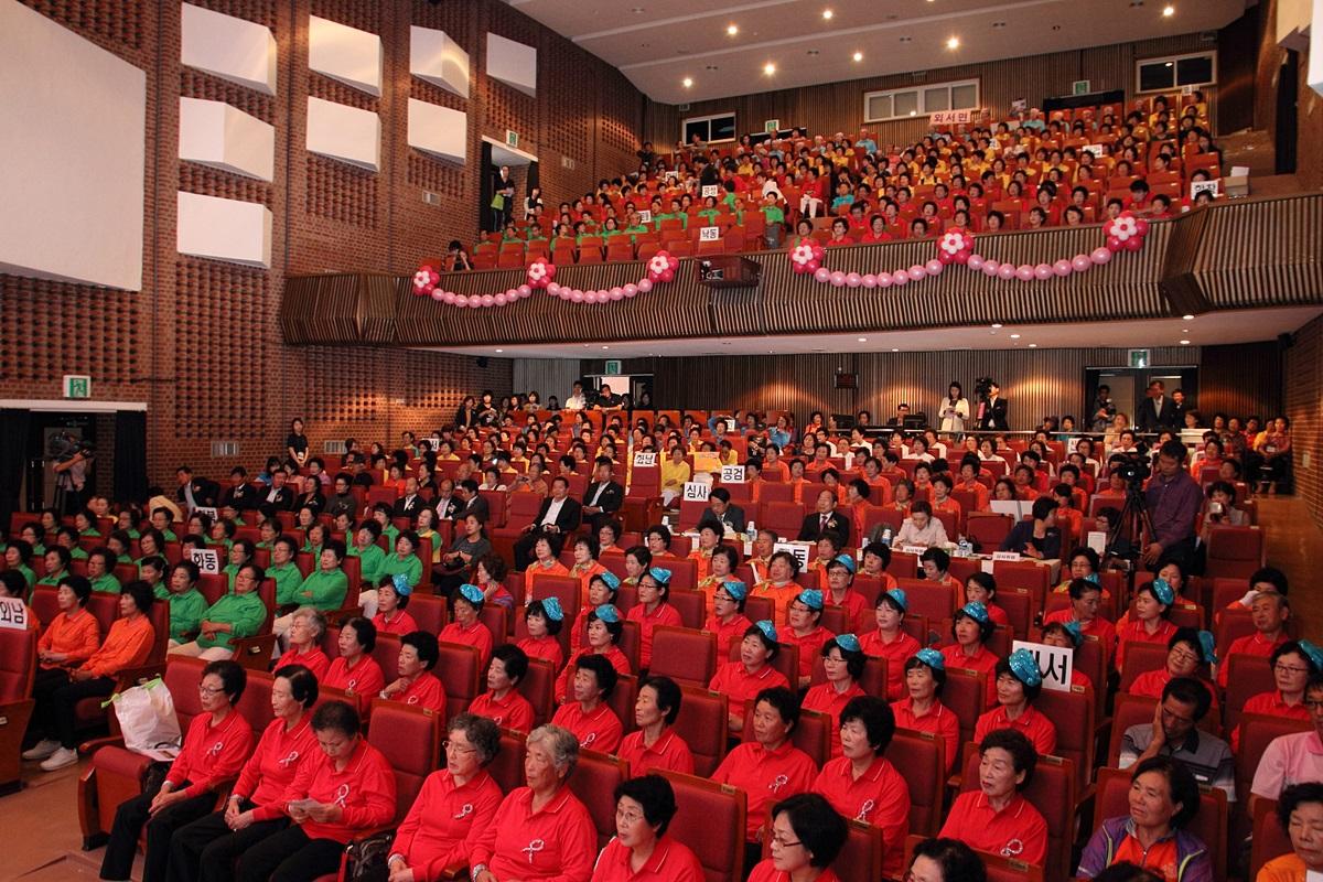 '2014 어르신 웰빙 건강체조대회 참석' 게시글의 사진(4)