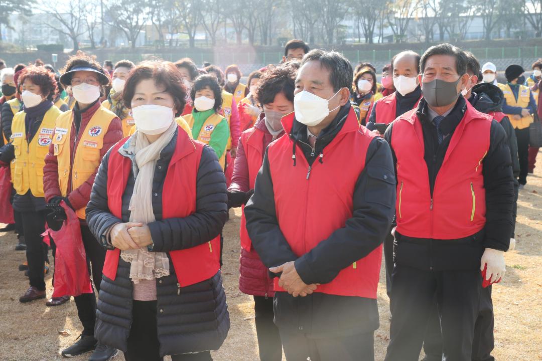 '상주 주요단체 합동 환경 정화활동' 게시글의 사진(8)