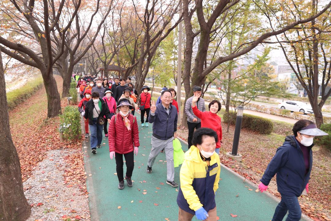 '제32회 상주시민건강걷기대회' 게시글의 사진(12)